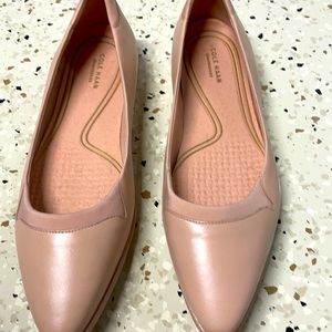 Cole Hahn size 10 nude/tan